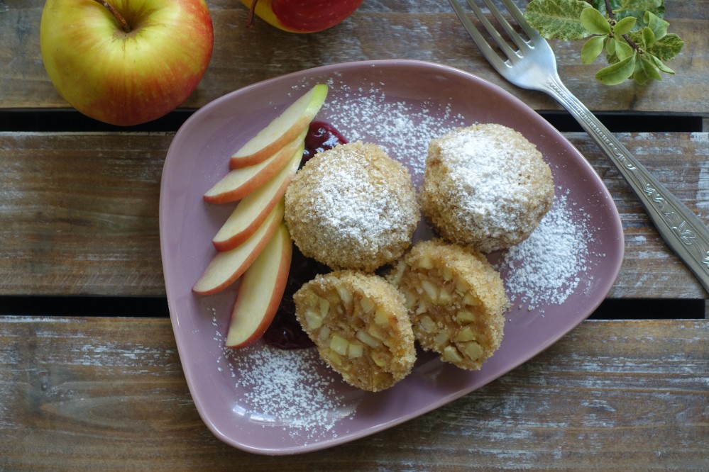 #apfelgenuss #apfeldazu #apfeldazu-moment #tagdesapfels , an apple a day ..., Apfelknödel, Apfelglück, süß und köstlich, österreichisch kochen, Mehlspeise